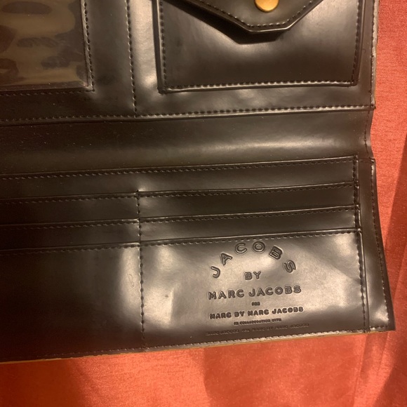 Marc Jacobs wristlet - Picture 3 of 6